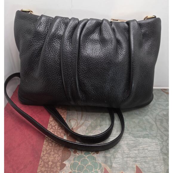 Marc Jacobs Gathered Pouch Crossbody Small Black Leather Bag With Gold Chain - Picture 2 of 9